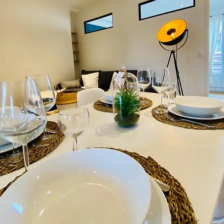 El Paradise - Entier - Coeur De - Basilique Au Balcon - Proche Gare Apartment Lisieux